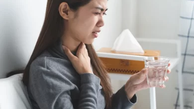 7 Easy Ways to Get Rid of a Sore Throat Due to a Cold